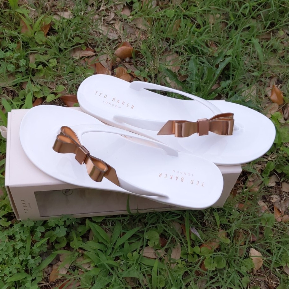 ❤️ Ted Baker | Suszie Bow Flip Flop
